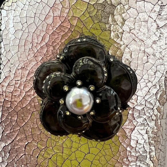 Chanel silver crackled leather interlocking CC Camelia Smoking slipper size 38 - Picture 11 of 11